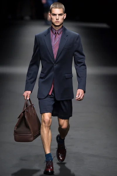 Look 22